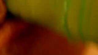 கொம்பு கருப்பு மனிதன் கொம்பு ரெட்ஹெட் அன்னி உடலில் இருந்து ஒரு தனியா பெறுகிறார்! அந்த அற்புதமான ஹேரி ட்வாட்டை சாப்பிடுவதற்கும் அவளுடைய மிஷனரி பாணியை ஃபக் செய்வதற்கும் அவர் நன்றாக இருக்கிறார்.
