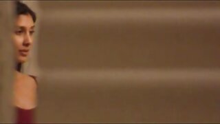 ஒரு கொம்பு கருப்பு கனா சிறிய துடுக்கான மார்பகங்களுடன் மெலிதான ஸ்லட்டை அழைக்கிறது. அவர் ஒரு க g கர்ல் பாணி சவாரிக்கு அதை வெல்வதற்கு முன்பு அவரது மெல்லிய ஆண்குறிக்கு ஒரு தனியா கொடுக்கும் ஒரு நாய் நிலையில் அவள் நிற்கிறாள்.